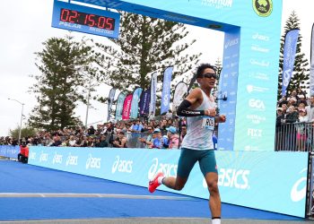 ASICS Indonesia Dukung Robi Syianturi Pecahkan Rekor Asia Tenggara di Gold Coast Marathon 2025