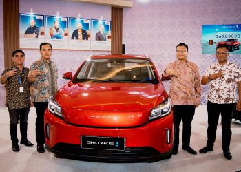 DFSK dan SERES Tunjukkan Dukungan Transformasi Otomotif Indonesia di GIIAS Surabaya 2025