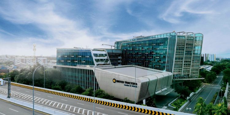 United Tractors Membukukan Laba Bersih Sebesar Rp8,1 Triliun di Semester Pertama Tahun 2025
