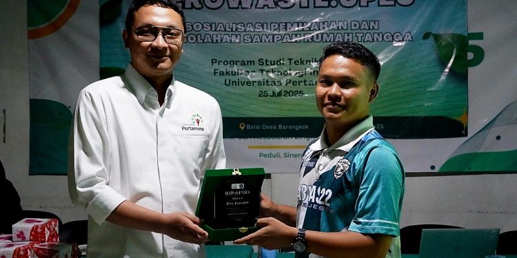 Olah Sampah Mandiri, UPER Hadirkan Komposter Putar di Desa Barengkok