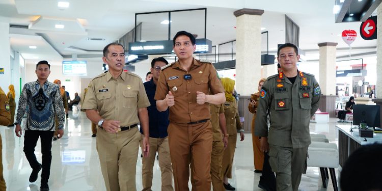 Momen HUT RI ke-80, Lucky Hakim-Syaefudin Tegaskan Bangun Indramayu
