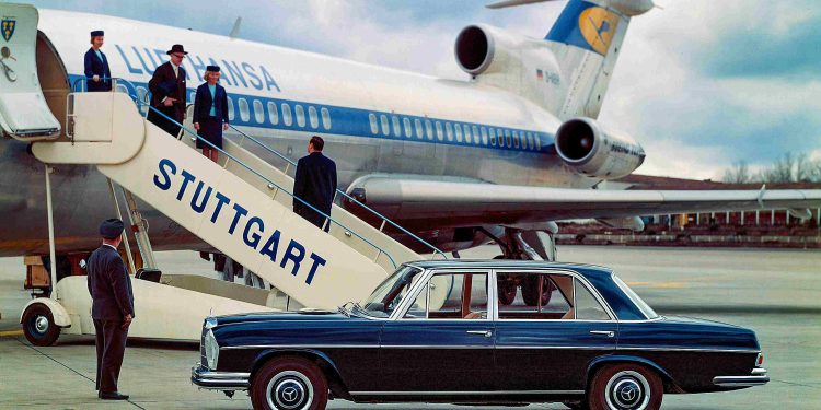 Mercedes-Benz Rayakan 60 Tahun Model 108/109, Simbol Gaya Dalam Kemewahan Yang Tak Lekang Oleh Waktu