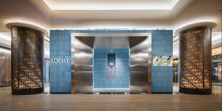 Loewe Puzzle 10 Collection Pop Up Plaza Indonesia