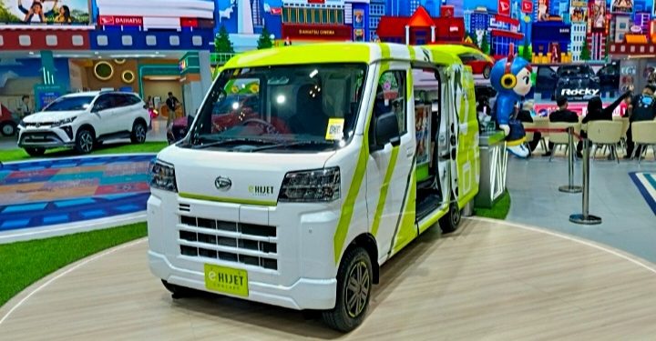 Kendaraan Konsep Daihatsu Jadi Magnet Para Pengunjung di GIIAS 2025