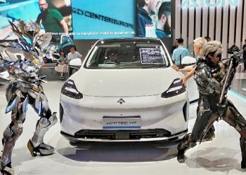 Hyptec HT Mobil Listrik Mewah GAC Tampil dengan Desain Visioner dan Teknologi Terdepan