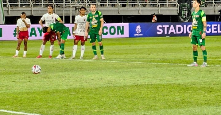 OPPO Apresiasi Player of The Match Persebaya vs Bali United BRI Super League dengan Reno14 5G