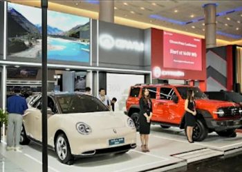 GWM Indonesia Perkenalkan Mobil Listrik ORA 03 dan SUV Tank 300 Diesel Turbo ke Masyarakat Surabaya