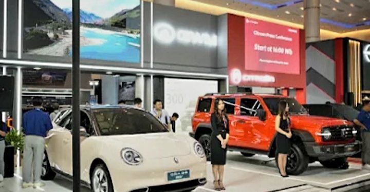 GWM Indonesia Perkenalkan Mobil Listrik ORA 03 dan SUV Tank 300 Diesel Turbo ke Masyarakat Surabaya