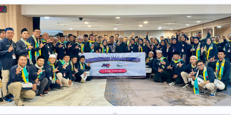 JNE Berangkatkan 1.643 Karyawan Ibadah Umrah