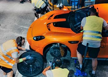 Michelin dan Mercedes-AMG Berinovasi: Menempuh Keliling Dunia dan Pecahkan Rekor Ketahanan Mobil Listrik