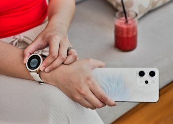 OPPO Reno14 Series Satukan Dunia Musik dan  Sepakbola: Semua Jadi Bahan Trending Gen Z!