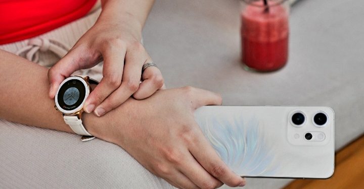 OPPO Reno14 Series Satukan Dunia Musik dan  Sepakbola: Semua Jadi Bahan Trending Gen Z!