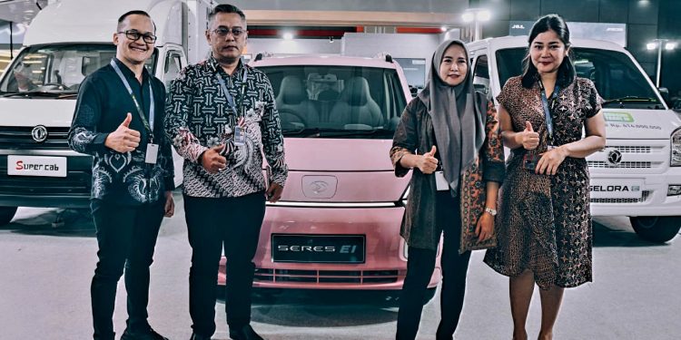 DFSK dan SERES Perkuat Komitmen Mobilitas di Jawa Barat lewat GIIAS Bandung 2025