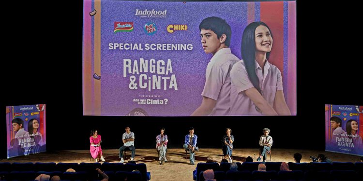 Indofood CBP bersama Ribuan Penonton Gelar Nonton Bareng Film “Rangga & Cinta”