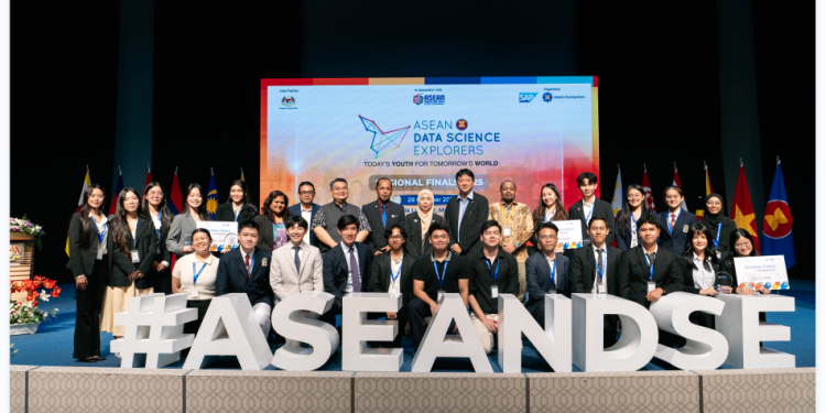 ASEAN Foundation dan SAP sukses menggelar ASEAN Data Science Explorers 2025 Regional Finals