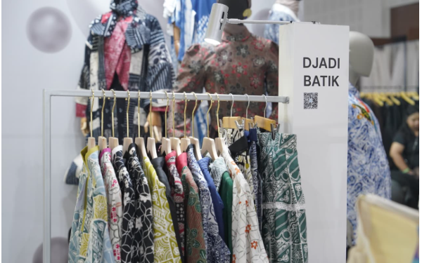Lewat JMFW 2026, Djadi Batik ‘Tumbuh Mekar’ dengan Inovasi dan Filosofi