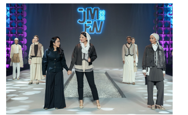 Dukung Jenama Lokal di Hari ke-3 JMFW 2026, Wamendag Roro: Maju Terus dan Semangat Berkarya!