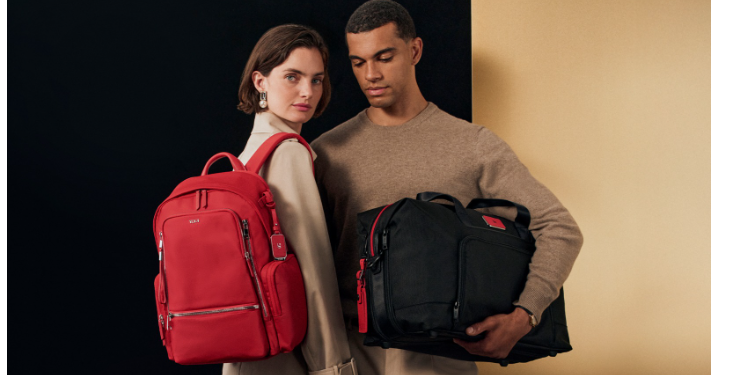 TUMI Perkenalkan “GIFT JOY” untuk Musim Liburan Ini