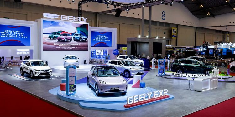 Geely Hadirkan Beragam Kemudahan Kepemilikan Lewat Program Spesial Selama GJAW 2025