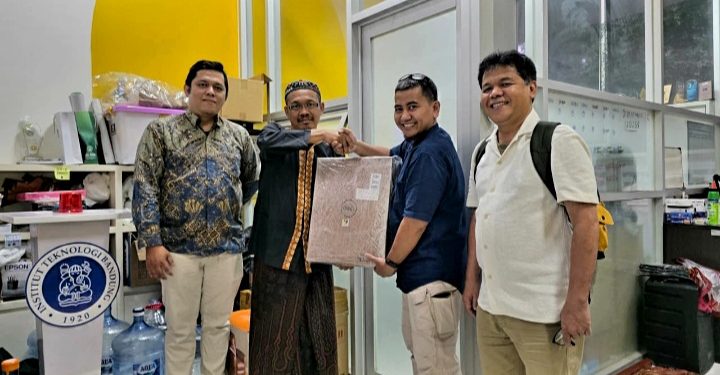PAMA untuk Pendidikan: Donasi Laptop Bagi Mahasiswa ITB