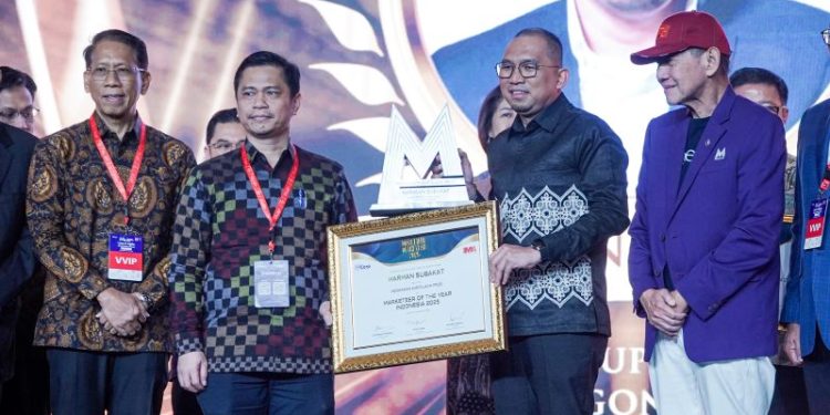 Harman Subakat Raih Best of The Best Marketeer of The Year 2025, Tegaskan Kiprah ParagonCorp sebagai Pemimpin Industri Kecantikan