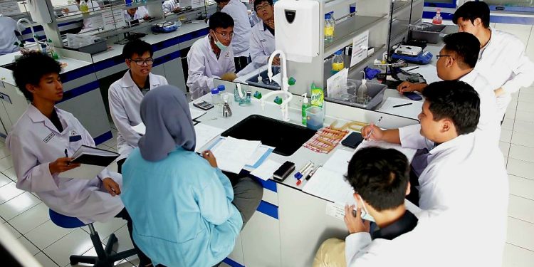 Kolaborasi Riset UPER: Kembangkan AI untuk Akselerasi Penemuan Kandidat Obat Kanker dan Autoimun