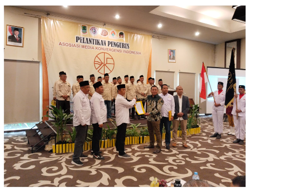 Ketua AMKI Jabar Lantik Pengurus AMKI Kabupaten Karawang Periode 2026–2029