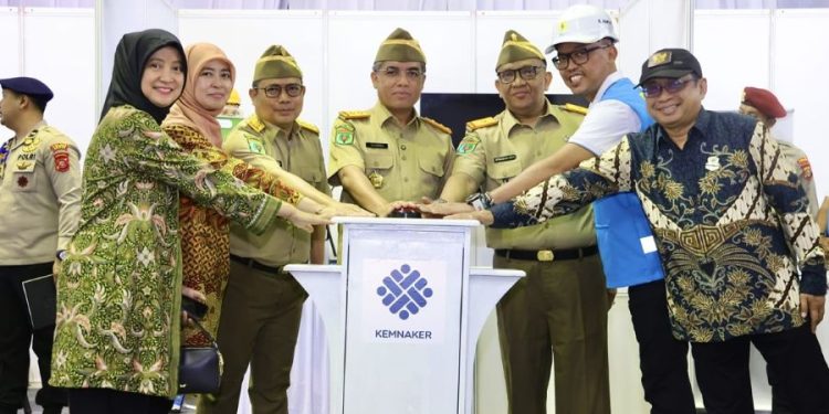 Bulan K3 Nasional 2026, Menaker Yassierli: Pekerja Harus Pulang dengan Selamat