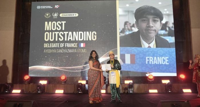 SMA Labschool Cibubur Torehkan Prestasi di AYIMUN 20th Malaysia